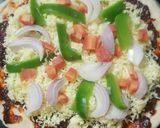 শেজওয়ান চিকেন প্যান পিজ্জা (Schezwan Chicken pan pizza recipe in bengali) রেসিপির ধাপ 6 ছবি