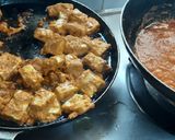 A picture of step 6 of Dhaba style paneer tikka masala gravy.