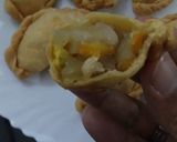 Foto langkah ke 13 dari resep Pastel isi wortel kentang ayam telur.