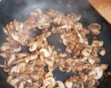 Tejszínes-gombás pulykamedalion recept fázis 2 fotója