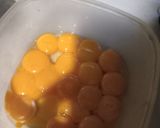 Foto del paso 1 de la receta: Torta con piña y rocklets de colores