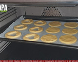 Foto del paso 6 de la receta: Galletas de mantequilla con mermelada de fresas