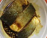Foto langkah ke 1 dari resep Grilled Salmon Teriyaki.