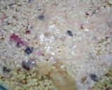 Foto langkah ke 4 dari resep Strawberry oatmeal crispy bar.