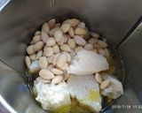 A picture of step 2 of Ajo Blanco from Málaga.