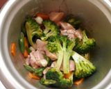 Foto del paso 2 de la receta: Sopa de pollo