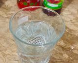 A picture of step 1 of Jam e shirin lemonade.