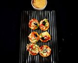 A picture of step 2 of Papdi pizza.