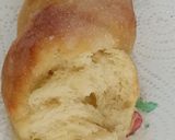 Foto del passaggio 8 della ricetta Treccine dolci super soffici senza burro