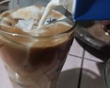 Foto langkah ke 2 dari resep Es Kopi Susu Klasik.