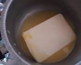 A picture of step 6 of Shop-style lemon cream.