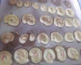A picture of step 1 of Piping Cookies.