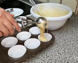 Foto del paso 4 de la receta: Magdalenas caseras y esponjosas / con copete / ponquesitos / cupcake