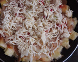 Foto langkah ke 5 dari resep Pizza Roti Tawar.