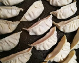 Foto del paso 7 de la receta: Gyozas 🥟 de gamba 🦐 y calamar 🦑