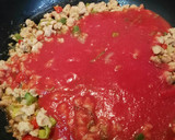 Foto del paso 5 de la receta: Pizza de soja texturizada, queso y aceitunas