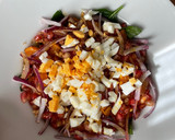 Foto del paso 3 de la receta: Ensalada de lentejas, espinacas, calabaza, granada, cebolla morada y huevo duro