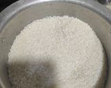 स्पोंजी जाळीदार इडली (Spongy Idli Recipe In Marathi) रेसिपी स्टेप 3 फोटो