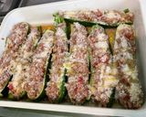 Une image de l'étape 18 de Courgettes et poivrons farcis bœuf, tomates et oignon.