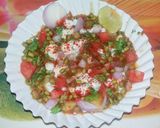 साबुत मूंग की चटपटी चाट (Sabut moong ki chatpati chaat recipe in hindi) रेसिपी चरण 4 फोटो