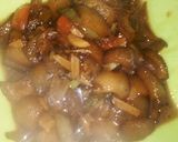 Foto langkah ke 5 dari resep Tumis kikil kecap pedas.