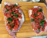 Une image de l'étape 9 de Roulades de porc à la tomate, herbes aromatiques et feta.