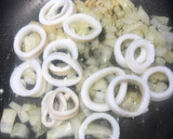 Foto del paso 2 de la receta: Calamares en salsa