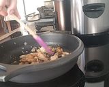 Foto del paso 4 de la receta: Garbanzos con butifarra y cogumelos