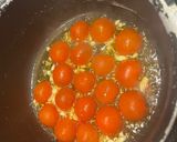 A picture of step 4 of Anchovy and tomato bucatini pasta.