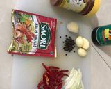 Foto langkah ke 3 dari resep Ayam goreng tepung ladah hitam.