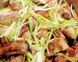 Foto del paso 6 de la receta: Costillas con puerros (cocina china/cantonesa)