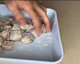 Foto del paso 1 de la receta: Tintorera en salsa, con setas