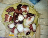 Foto del paso 5 de la receta: Pulpo a feira sobre parmentier de patata y lechuga de alga