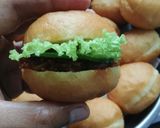 Gambar langkah 11 resipi Burger Malaysia (Pau Sambal).