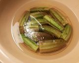 Foto del paso 2 de la receta Estofado de okras, mini calabacines y berenjenas