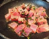 Foto del paso 3 de la receta: Dados de atún fresco con guarnición de patatas