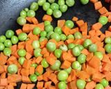 Foto del paso 3 de la receta: Arroz vegano tipo "tres delicias"