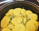 Foto del paso 5 de la receta: Patatas con rape rebozado y en salsa verde