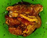 Foto langkah ke 1 dari resep Ayam kecap manis pedas.