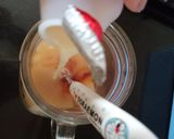 Foto langkah ke 3 dari resep Ice Tea Yakult.