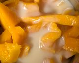 A picture of step 3 of Arabian mango pudding.