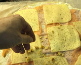 Foto del paso 7 de la receta: Rollo de Hojaldre de salmón y queso