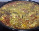 Foto del paso 6 de la receta: Paella con manitas de cerdo, níscalos y coliflor