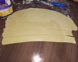 A picture of step 4 of Multi-layered chapatis.