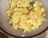 Foto langkah ke 4 dari resep Nasi goreng kuning.
