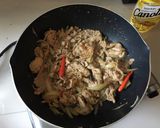 รูปขั้นตอนการทำที่ 4 ของ หมูผัดขิง (Buta no shogayaki)