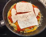 Foto del paso 16 de la receta Tortilla de brócoli con sobre mesa de tomate