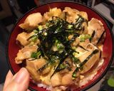 รูปขั้นตอนการทำที่ 10 ของ Oyakodon โอยาโกะด้ง (ข้าวหน้าไก่กับไข่)