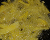 Foto del paso 2 de la receta: Chuletas de cordero mallorquín fritas con ajos, laurel, oliva virgen