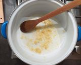 Fokhagymakrémleves pirított kenyérkockával (gluténmentes) recept fázis 2 fotója